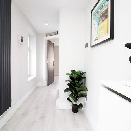 New 2 Bed Comfort - Functional - Secure - Private Cardiff Exterior foto