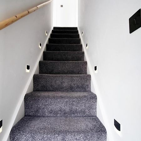 New 2 Bed Comfort - Functional - Secure - Private Cardiff Exterior foto