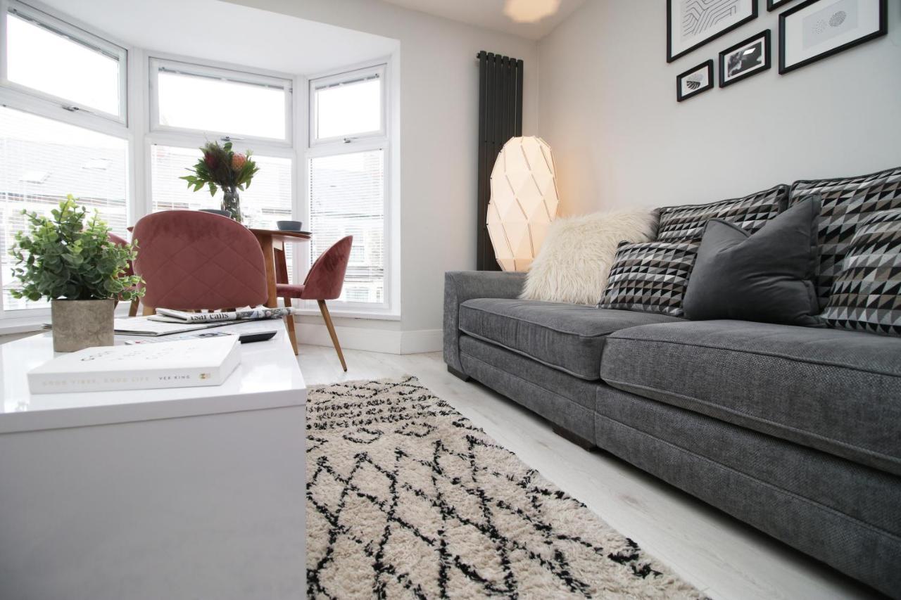 New 2 Bed Comfort - Functional - Secure - Private Cardiff Exterior foto